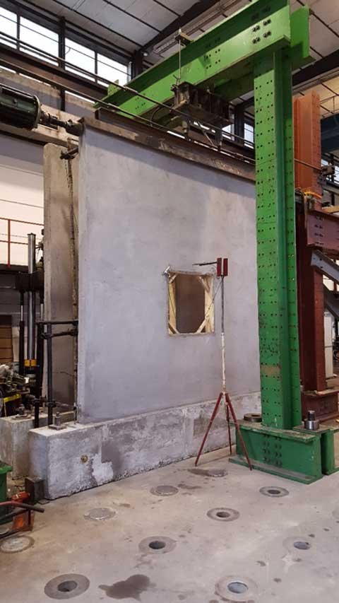 Pruebas de resistencia estructural en Instituto Eduardo Torroja, Baupanel