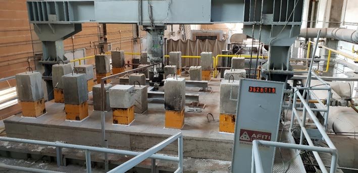 Vista de la cara superior del forjado con las cargas colocadas