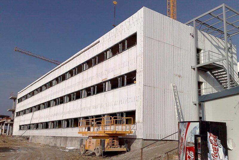 Envolvente en Edificio Erasmus Madrid