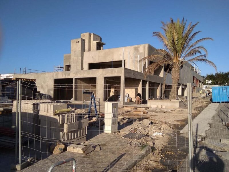 Construcción de Centro Comercial Bahia Viento